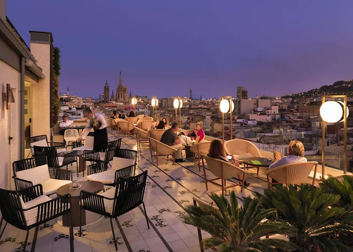 מלון H10 Cubik 4* Sup 4*