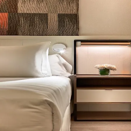 H10 Cubik 4* Sup 4* Barcelona