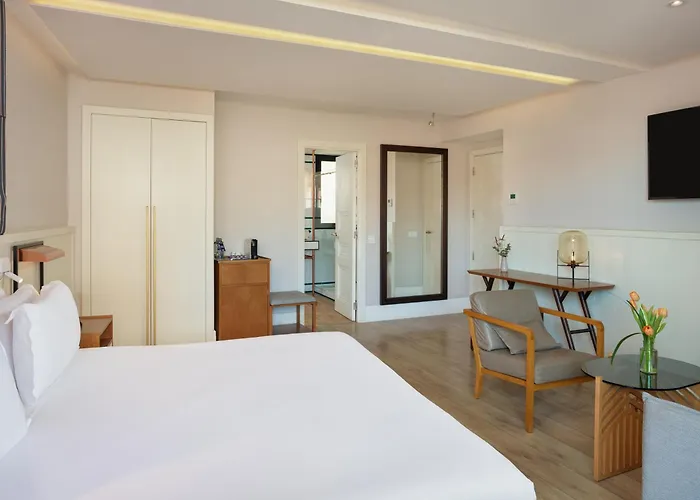 H10 Cubik 4* Sup 4* Barcelona