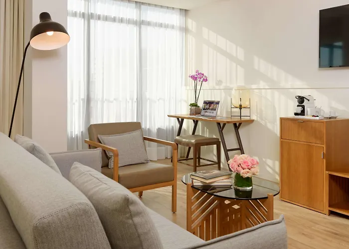 H10 Cubik 4* Sup 4* Barcelona