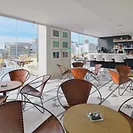 Otel H10 Cubik 4* Sup 4*